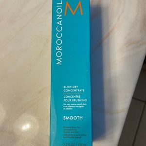 Moroccanoil professional size Blow-Dry Concentrate
